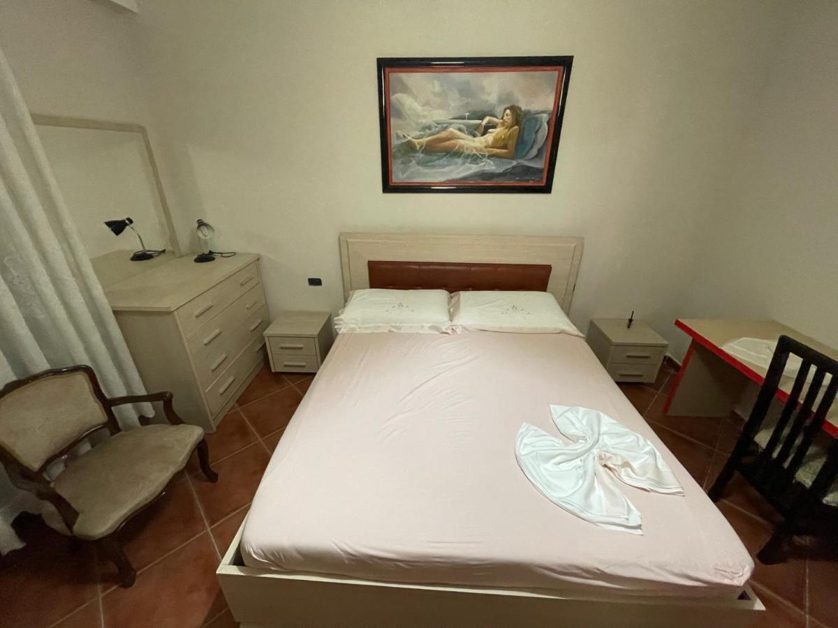 Venus - Cozy Apt With Terrace Vlore Exterior photo